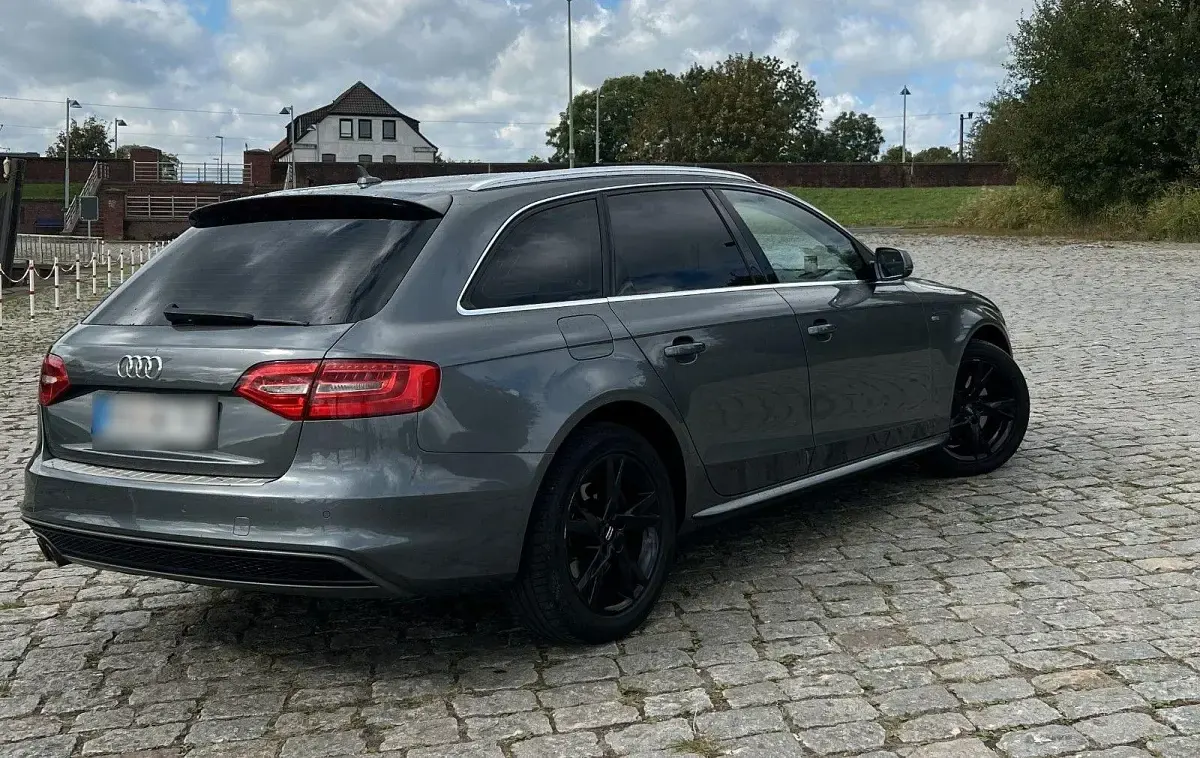 Gebraucht Audi A4 S-Line 150 PS (110 kW) 2014 Grau Kombi