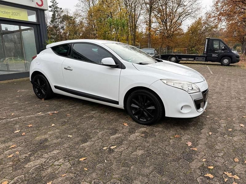 Gebraucht Renault Mégane Coupé 131 PS (96 kW) 2009 Gletscherweiss Coupé
