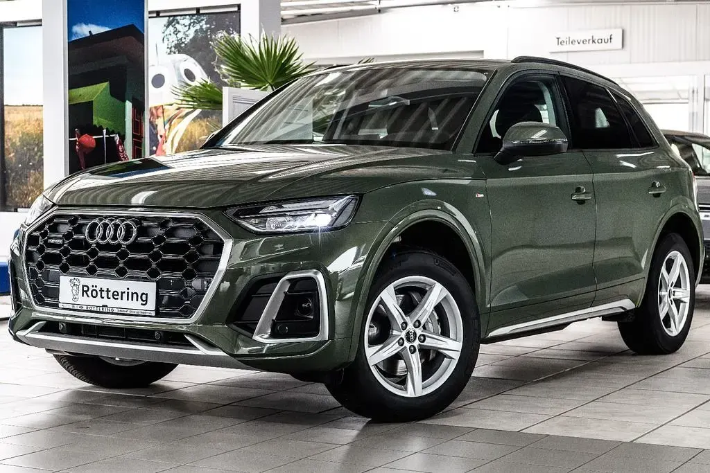 Gebraucht Audi Q5 S-Line 204 PS (150 kW) 2024 Grün SUV