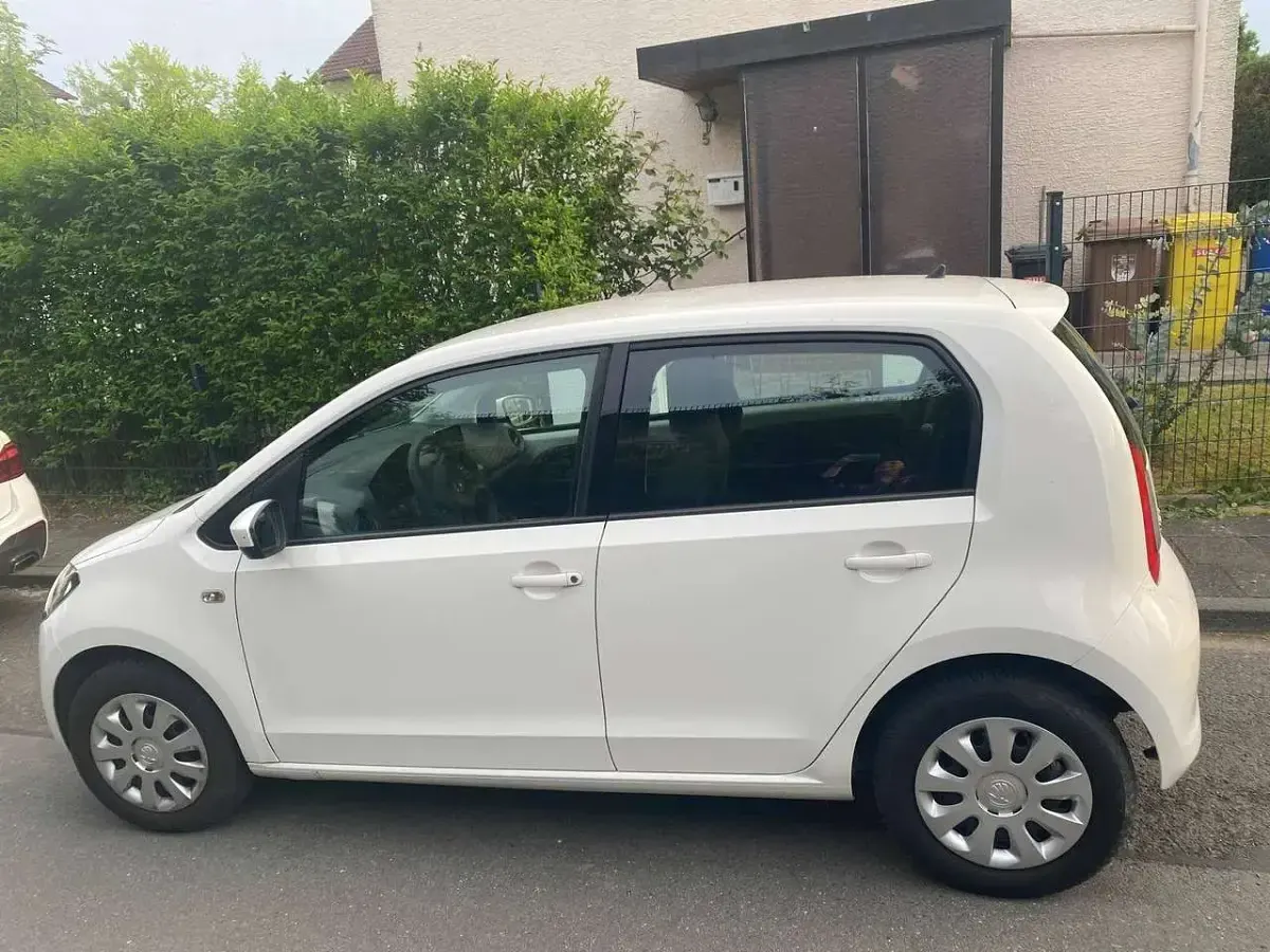 Gebraucht Skoda Citigo G-TEC Elegance 68 PS (50 kW) 2013 Weiß Kleinwagen