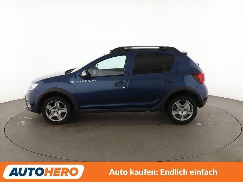 Gebraucht Dacia Sandero Prestige 90 PS (66 kW) 2017 Blau Kleinwagen