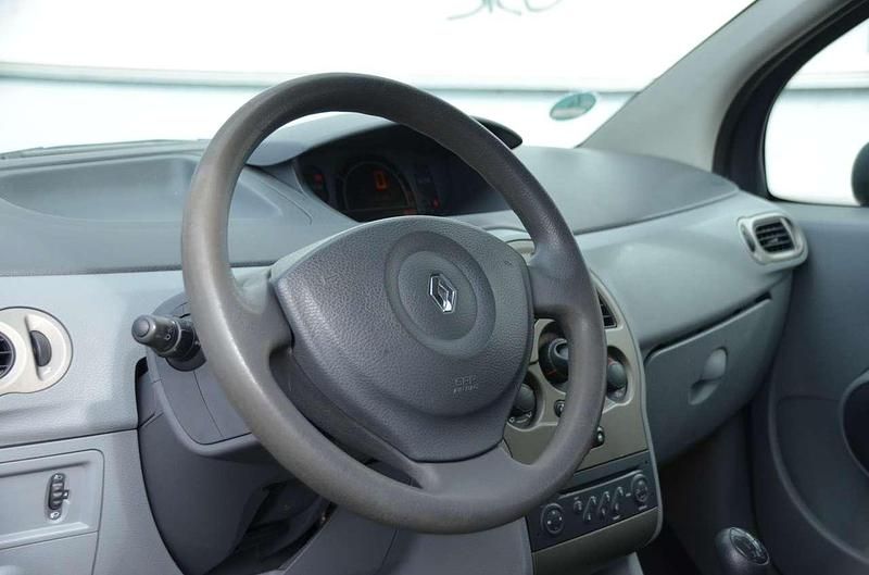 Gebraucht Renault Modus Avantage 75 PS (55 kW) 2007 Cafebraun Van / Kleinbus