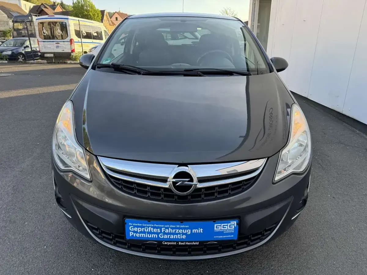 Gebraucht Opel Corsa Satellite 86 PS (63 kW) 2011 Grau Kleinwagen