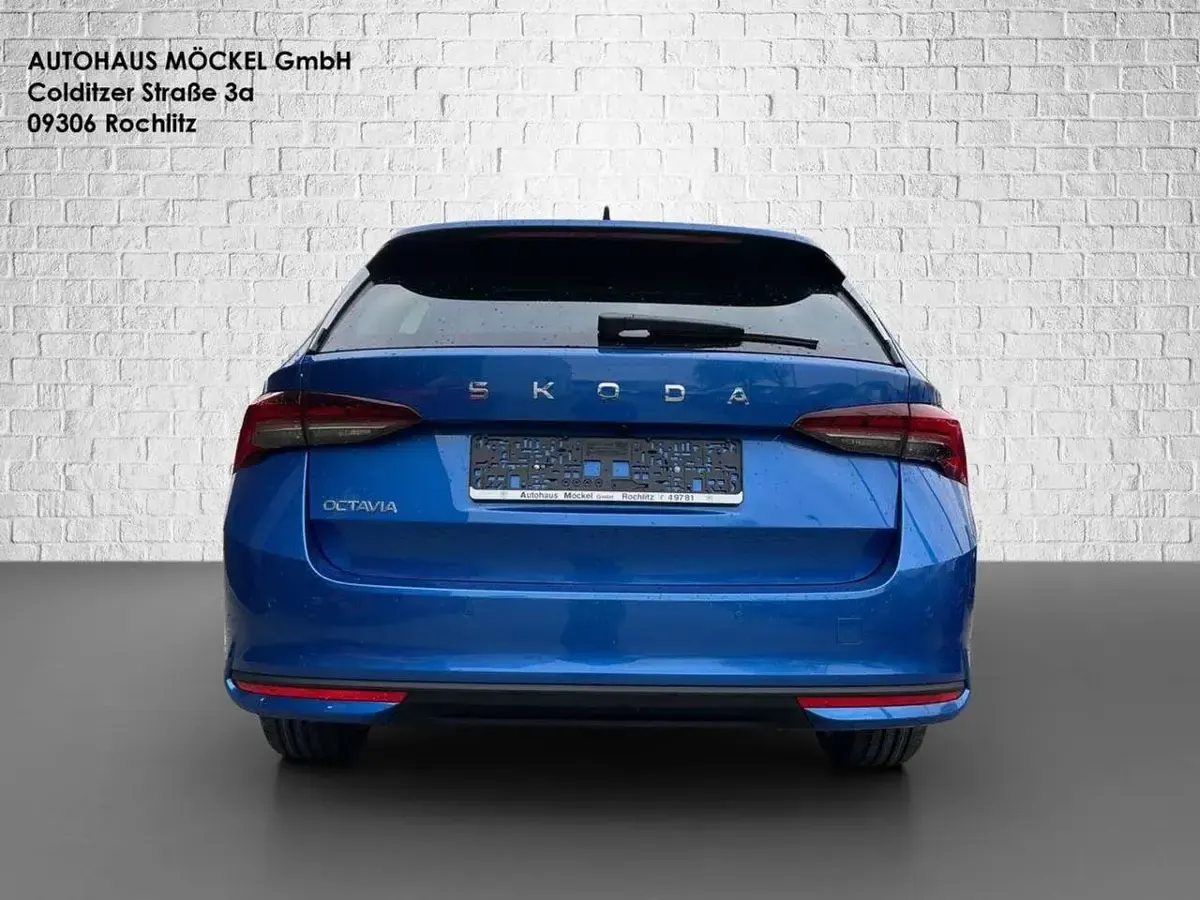 Gebraucht Skoda Octavia 150 PS (110 kW) 2025 Raceblau metallic Kombi