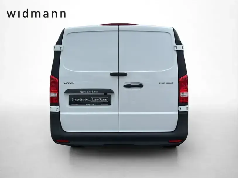 Gebraucht Mercedes Vito 163 PS (119 kW) 2025 Arktikweiß Van