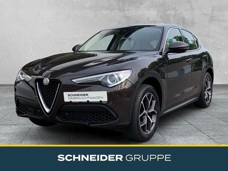 Colore esterno Gebraucht 2018 Alfa Romeo Stelvio Lusso SUV | 26.890 € (Fairer Preis) - Bild 1/4