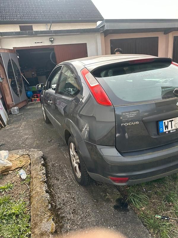 Gebraucht Ford Focus 101 PS (74 kW) 2006 Silber Coupé