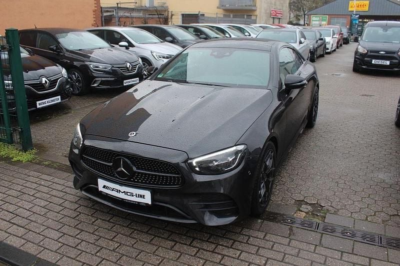 Gebraucht Mercedes E220 AMG 194 PS (142 kW) 2022 Grau Coupé