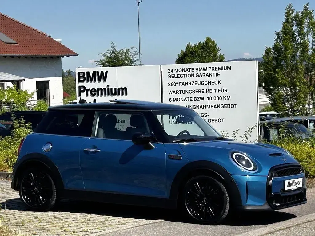 Gebraucht Mini Cooper S 178 PS (130 kW) 2023 Island blue (metallic) Kleinwagen