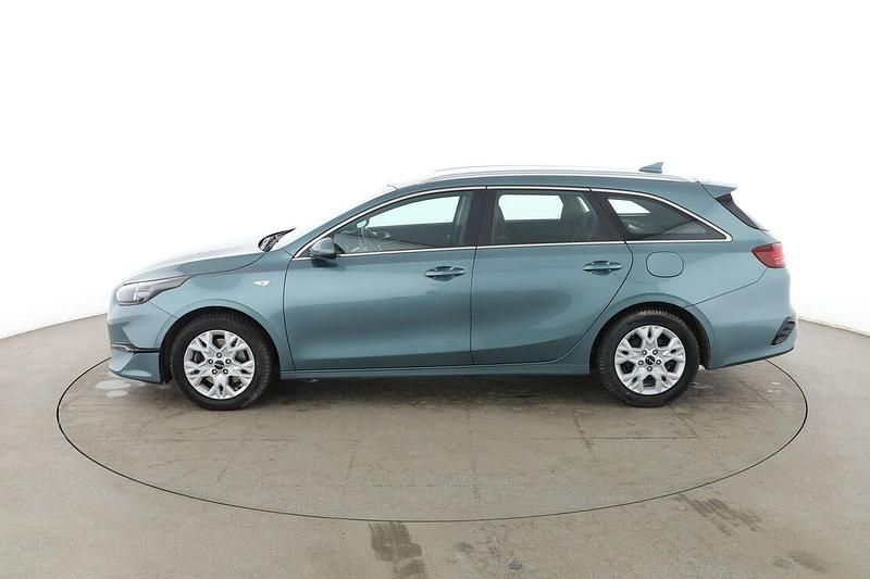 Gebraucht Kia Ceed Vision 140 PS (102 kW) 2024 Blau Kleinwagen