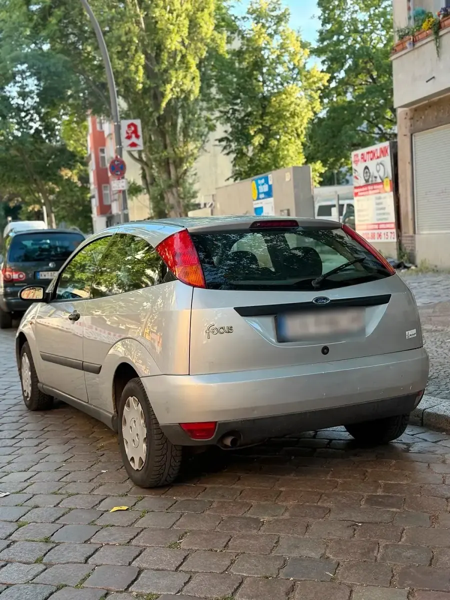 Gebraucht Ford Focus 75 PS (55 kW) 2002 Andere farben Kleinwagen