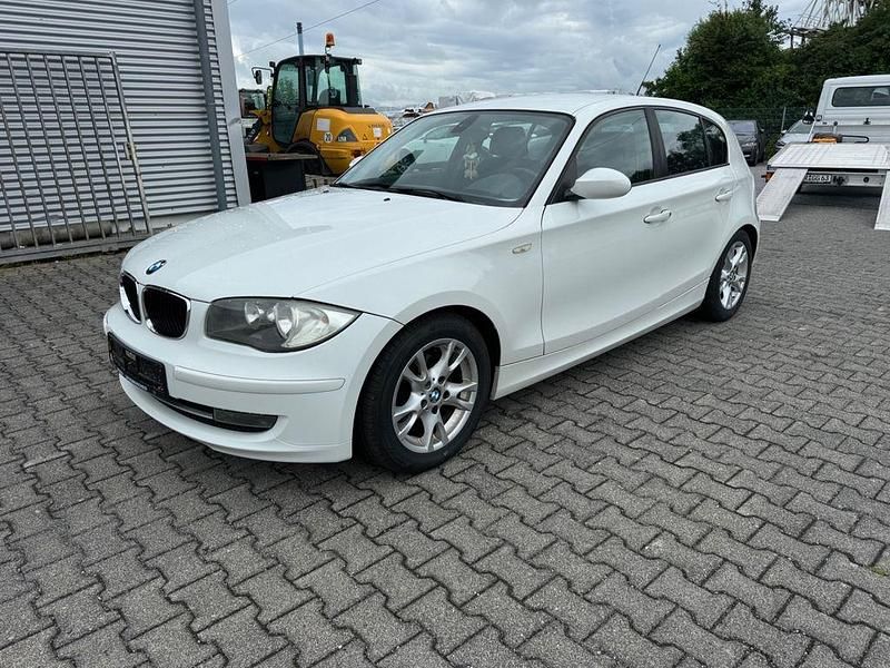 Weiß Gebraucht 2008 BMW 116 Kleinwagen | 1.990 € (Superpreis) - Bild 1/4
