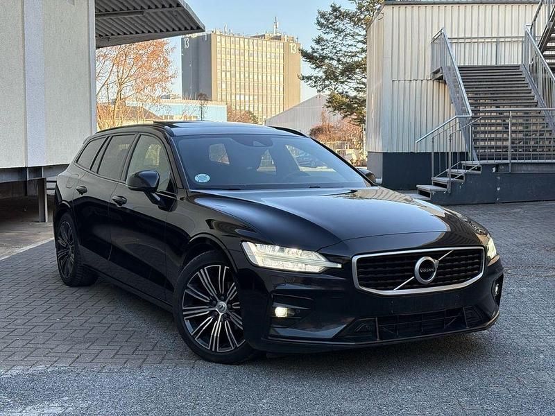 Gebraucht Volvo V60 R-Design 190 PS (139 kW) 2018 Schwarz Kombi