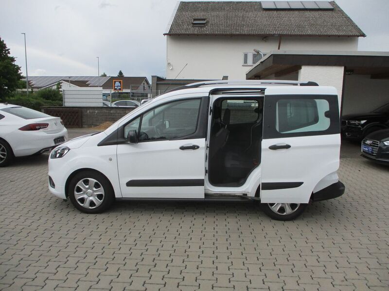 Weiß Gebraucht 2020 Ford Tourneo Courier Van / Kleinbus | 12.899 € (Fairer Preis) - Bild 1/4