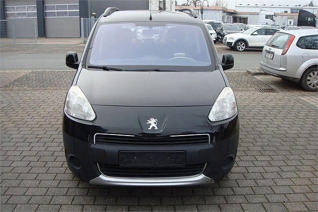 Gebraucht Peugeot TePee 92 PS (67 kW) 2014 Schwarz Van / Kleinbus