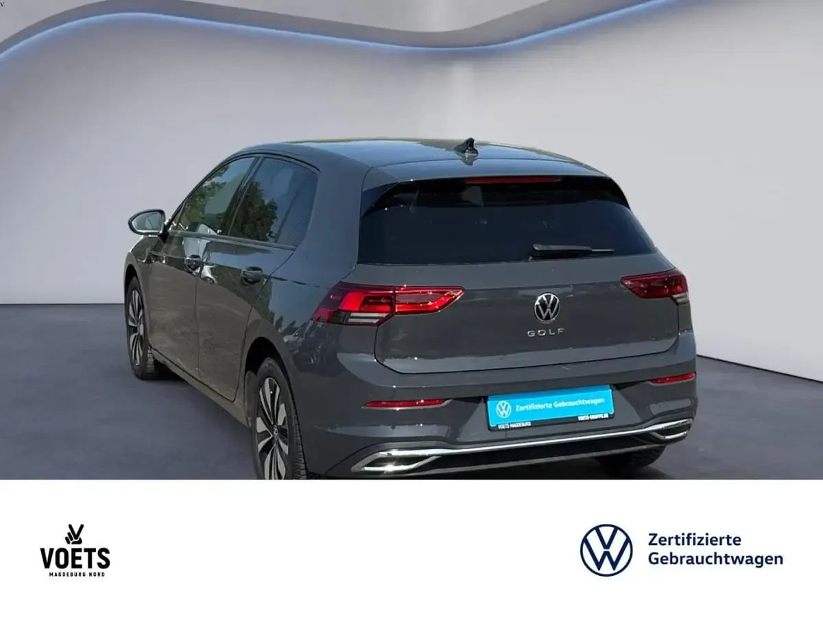 Gebraucht VW Golf VIII Move 110 PS (80 kW) 2024 Grau Limousine