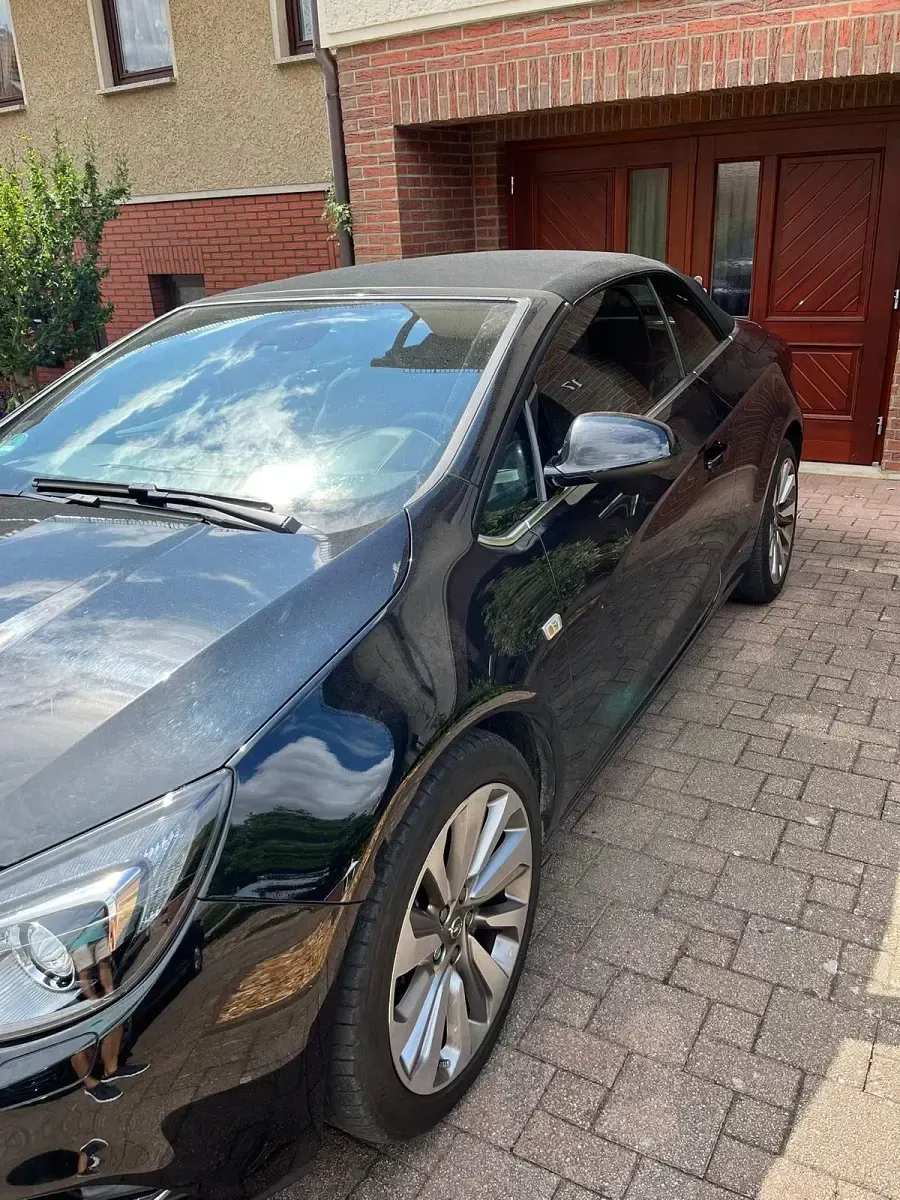 Gebraucht Opel Cascada 140 PS (102 kW) 2014 Schwarz Cabrio