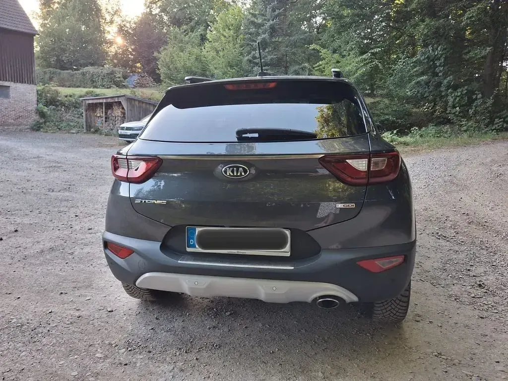 Gebraucht Kia Stonic Platinum 120 PS (88 kW) 2017 Grau SUV