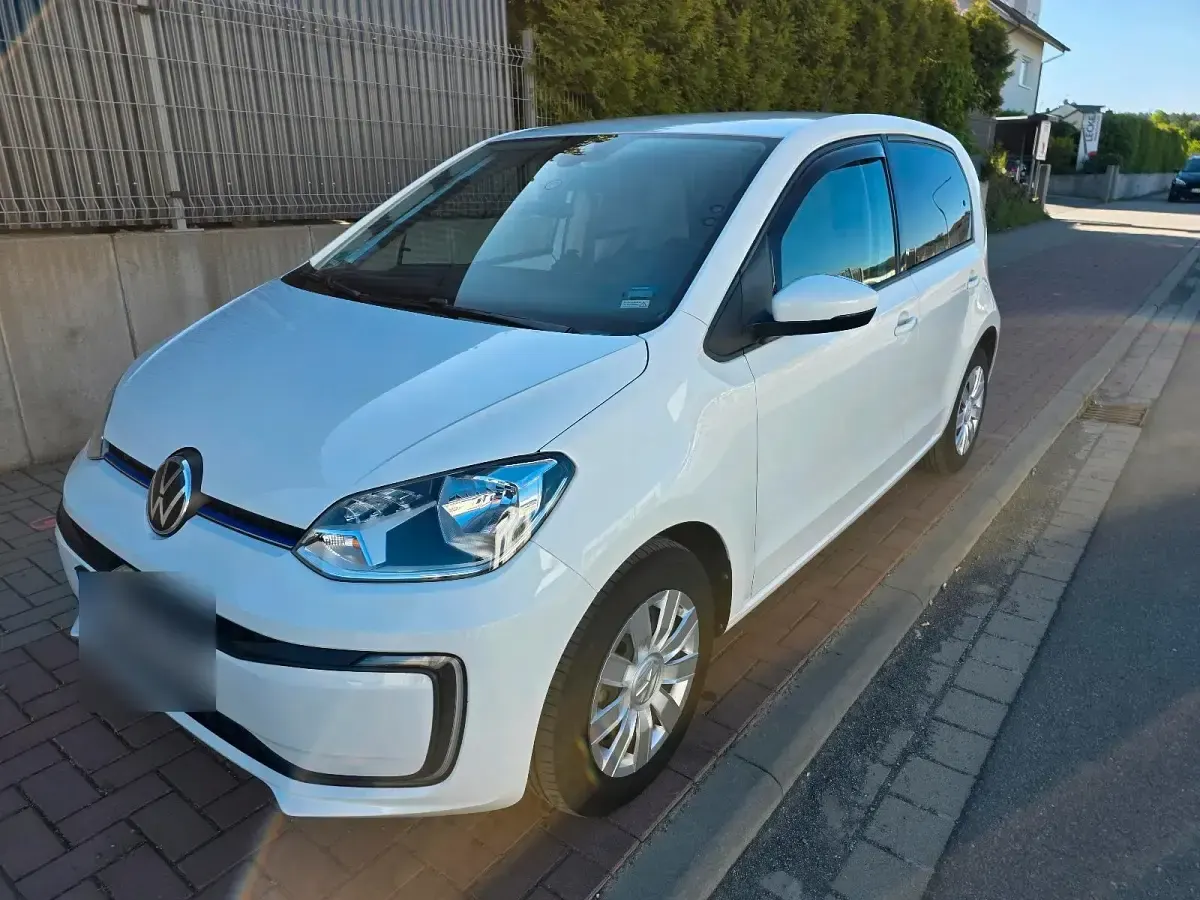 Używany VW e-up! 61 kW (83 KM) 2021 Biały Hatchback