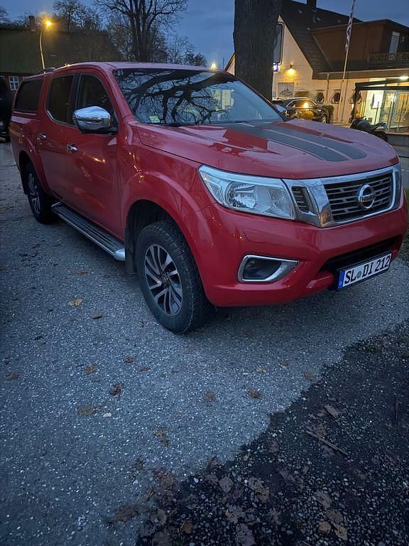 Rot Gebraucht 2017 Nissan Navara Abholung | 19.900 € (Fairer Preis) - Bild 1/4