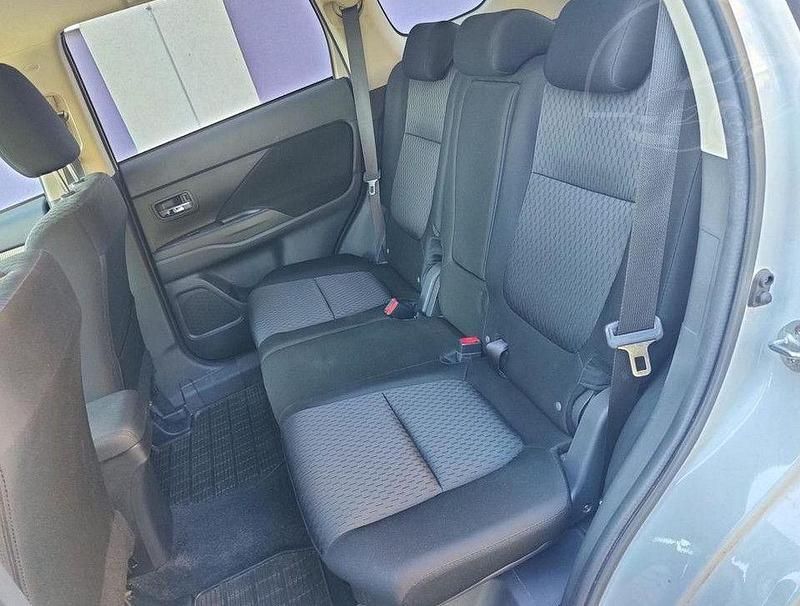 Gebraucht Mitsubishi Outlander Invite 150 PS (110 kW) 2013 Weiß SUV