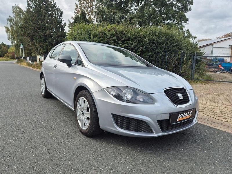 Gebraucht Seat Leon Basis 86 PS (63 kW) 2010 Silber Limousine