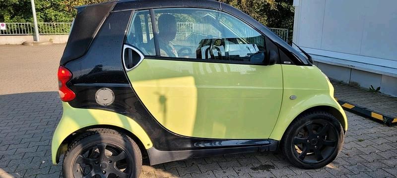 Andere farben Gebraucht 2006 Smart ForTwo Cabrio Cabrio | 1.900 € (Fairer Preis) - Bild 1/4