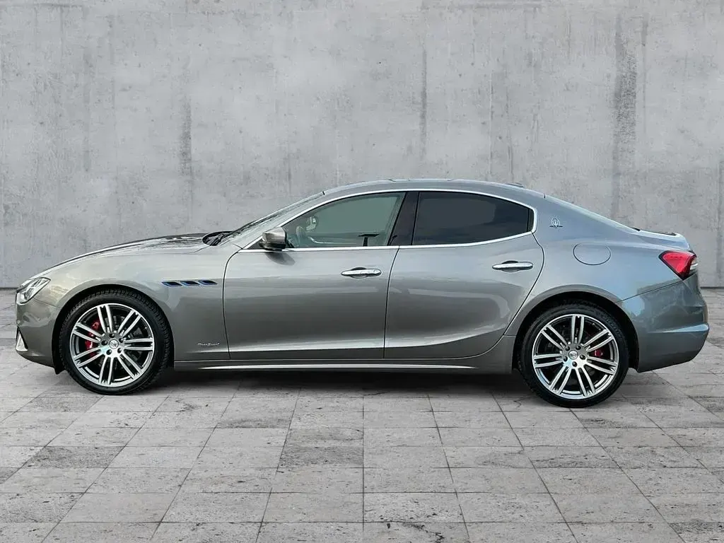 Gebraucht Maserati Ghibli 330 PS (242 kW) 2021 Grau Limousine