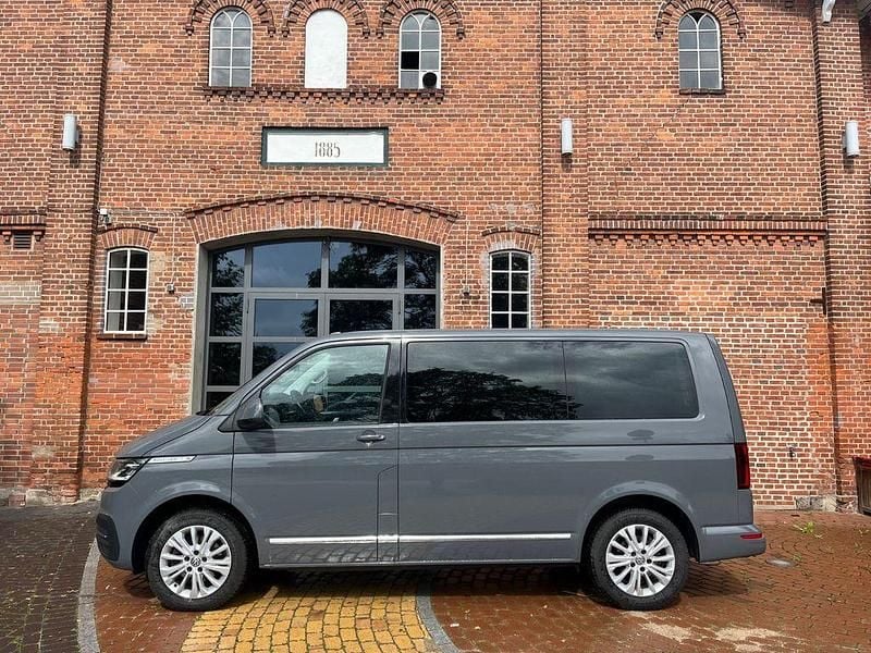 Gebraucht VW Multivan Generation Six 150 PS (110 kW) 2021 Grau Van