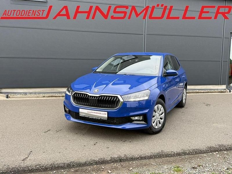 Blau Neu 2025 Skoda Fabia Essence Kleinwagen | 19.950 € (Fairer Preis) - Bild 1/4