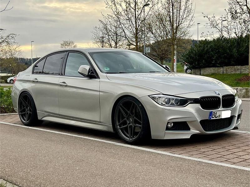 Grau Gebraucht 2013 BMW 328 M Sport Limousine | 18.900 € (Etwas zu teuer) - Bild 1/4