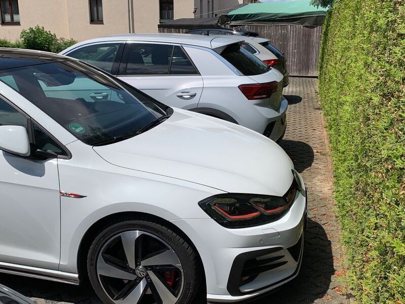 Weiß Gebraucht 2019 VW Golf VII GTI Limousine | 17.800 € (Guter Preis) - Bild 1/4