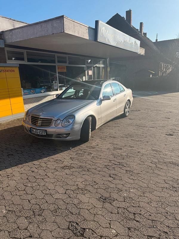 Gebraucht Mercedes E320 224 PS (164 kW) 2006 Grau Limousine