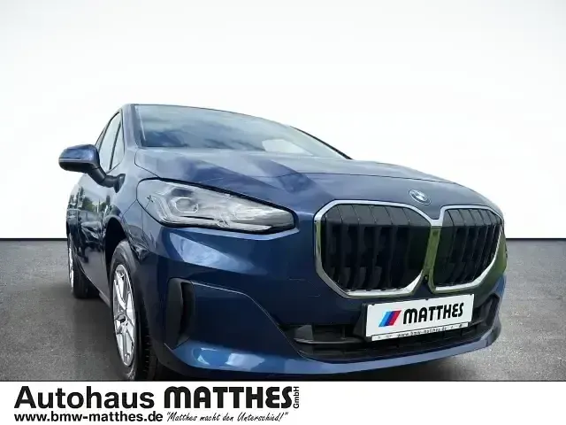 Gebraucht BMW 218 Active Tourer Luxury Line 136 PS (100 kW) 2022 Blau Van / Kleinbus