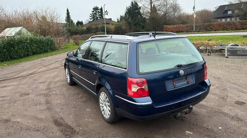 Gebraucht VW Passat Highline 136 PS (100 kW) 2004 Blau Kombi