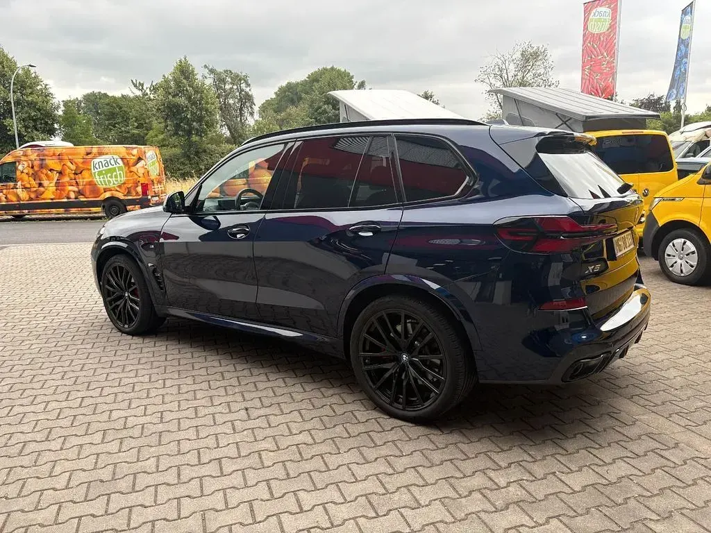 Gebraucht BMW X5 M Sport 489 PS (359 kW) 2023 Blau SUV