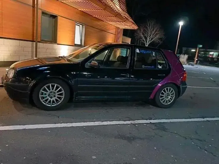 Gebraucht VW Golf IV 75 PS (55 kW) 1999 Schwarz Kleinwagen
