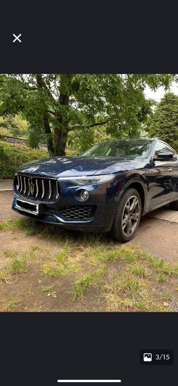 Blau Gebraucht 2016 Maserati Levante SUV | 25.500 € - Bild 1/4
