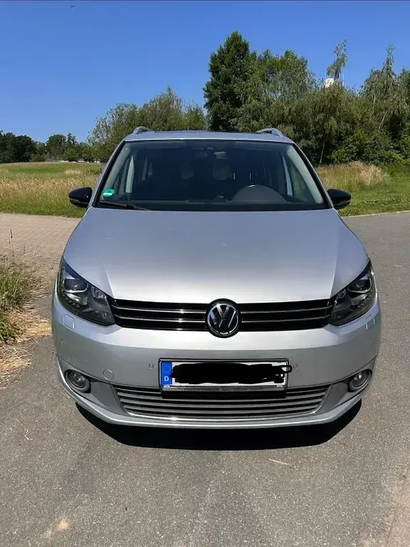 Gebraucht VW Touran Highline 140 PS (102 kW) 2012 Silber Van / Kleinbus