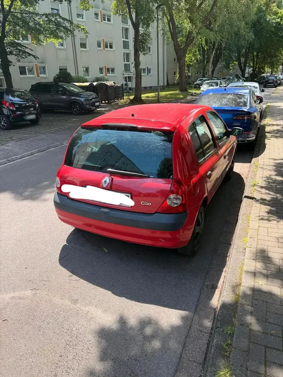 Gebraucht Renault Clio 75 PS (55 kW) 2004 Rot Kleinwagen