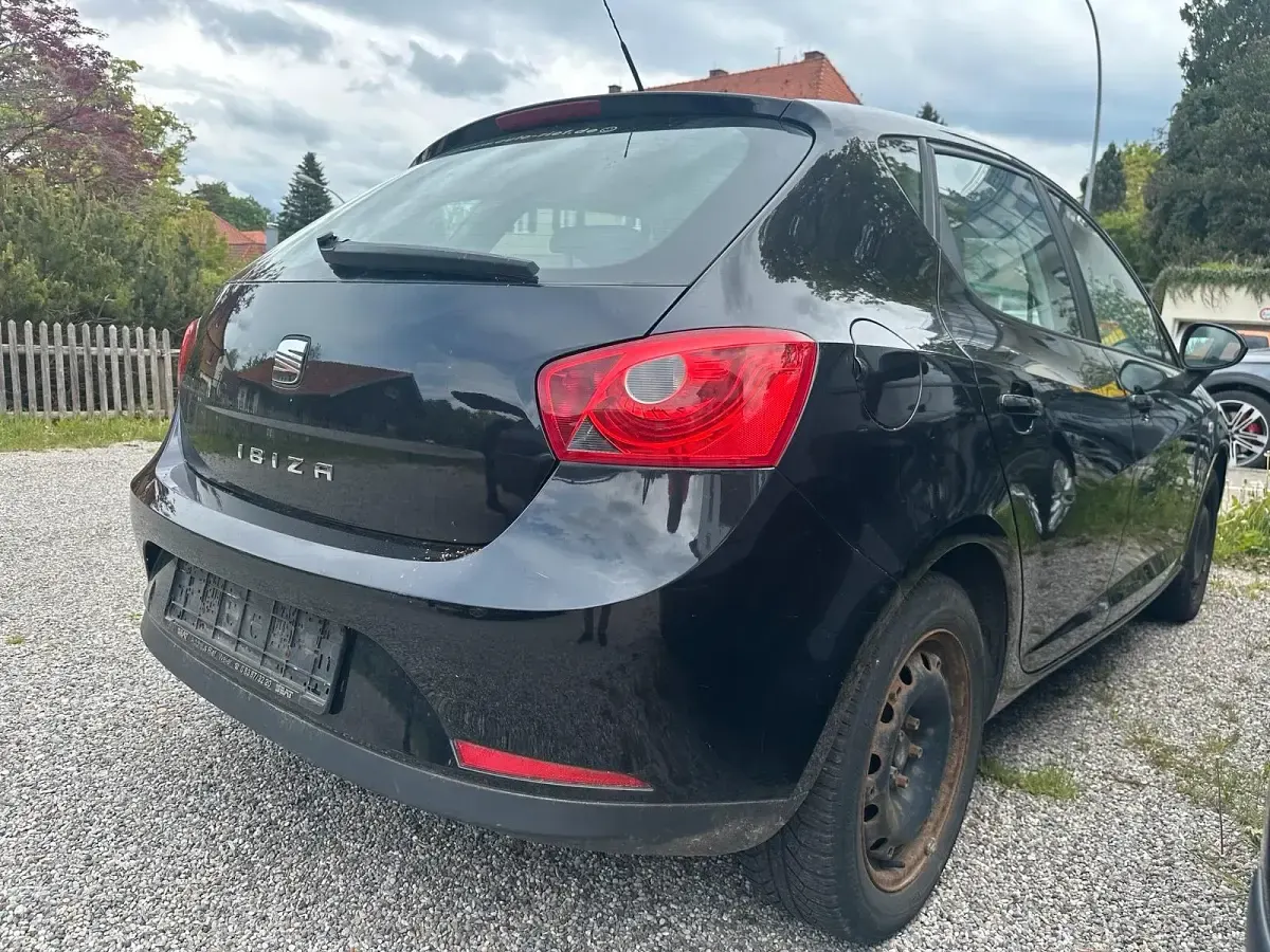 Usado Seat Ibiza 85 HP (62 kW) 2009 Sedan