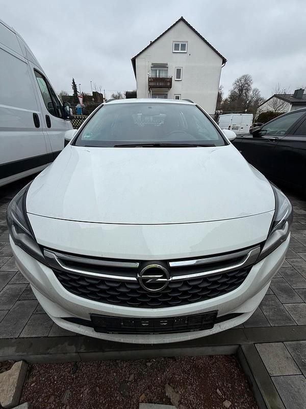 Gebraucht Opel Astra 2018 Weiß Kombi