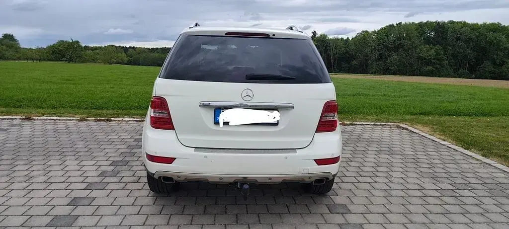 Gebraucht Mercedes ML350 Edition 231 PS (169 kW) 2011 Weiß SUV