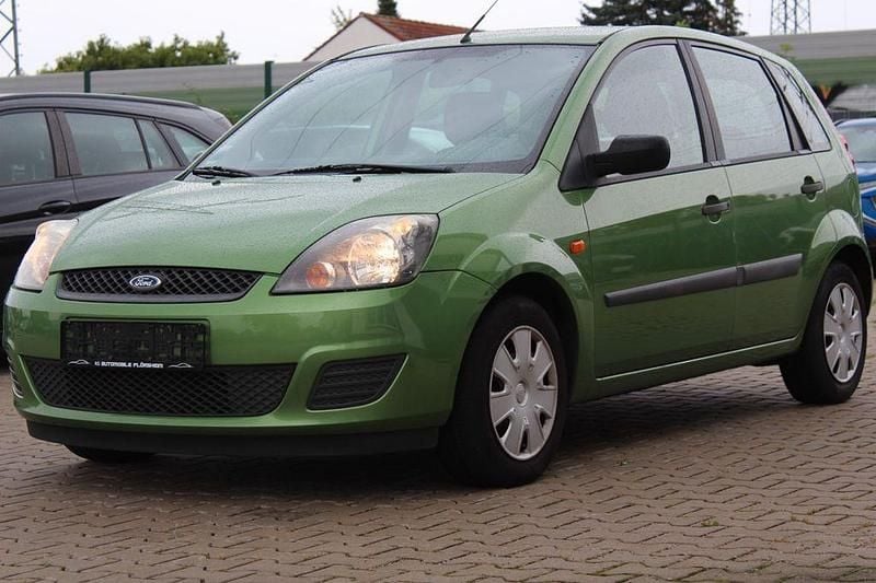 Grün Gebraucht 2007 Ford Fiesta Fun X Kleinwagen | 2.990 € (Etwas zu teuer) - Bild 1/4