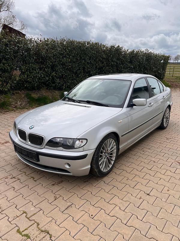 Gebraucht BMW 320 170 PS (125 kW) 2004 Silber Limousine