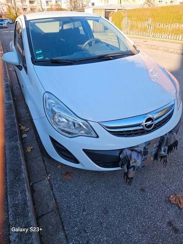 Weiß Gebraucht 2012 Opel Corsa Active Kleinwagen | 2.650 € - Bild 1/4