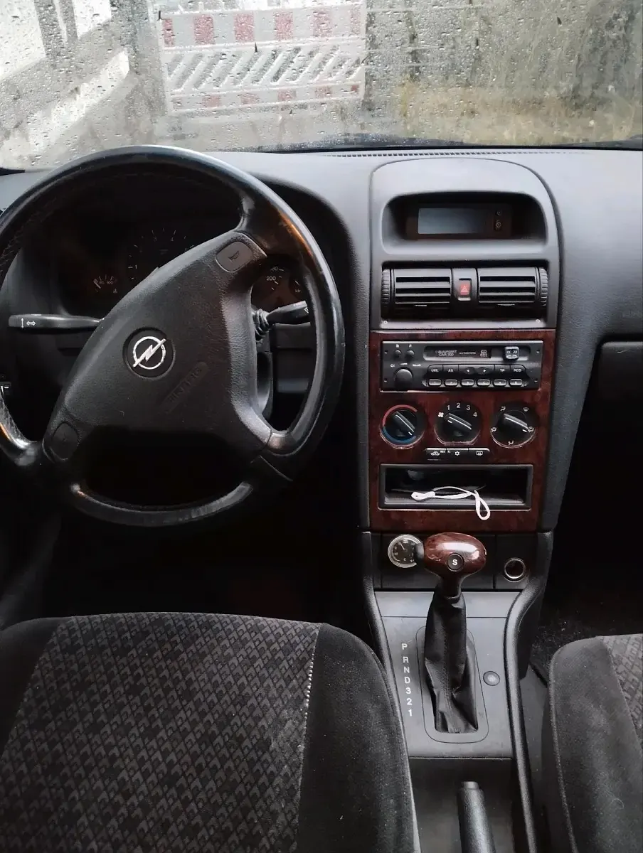 Gebraucht Opel Astra 120 PS (88 kW) 1998 Grün Limousine