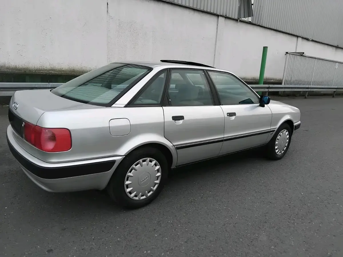 Gebraucht Audi 80 66 PS (48 kW) 1992 Silber Limousine