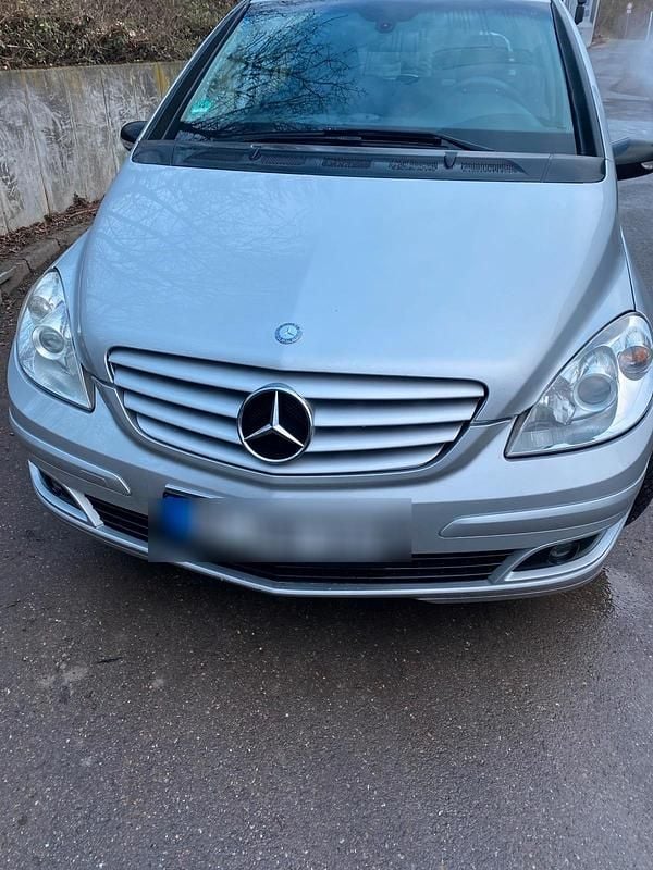 Gebraucht Mercedes B170 116 PS (85 kW) 2008 Silber Van / Kleinbus