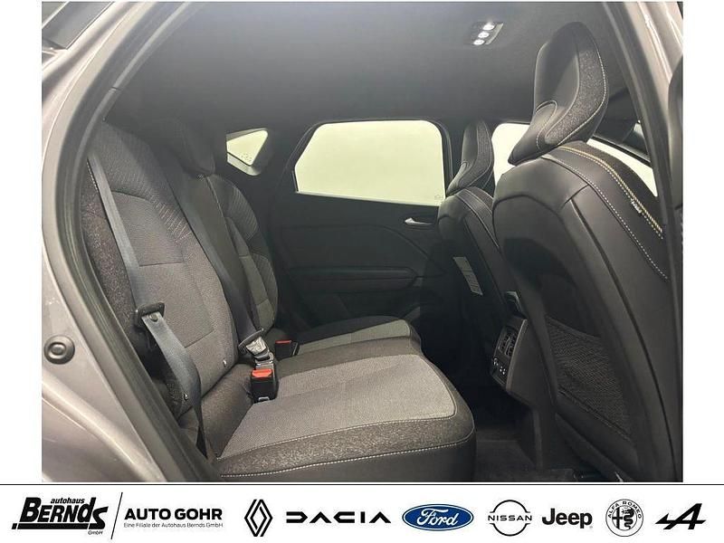 Gebraucht Renault Captur Techno 158 PS (116 kW) 2024 Stahlgrau metallic/dach in blackpearl (metallic) SUV